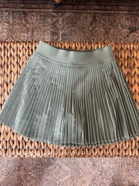 lululemon athletica Sage Green Pleated  Skirt